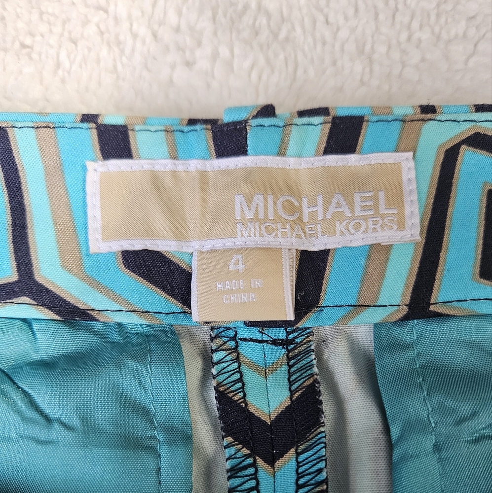 Michael Kors short - Picture 2 of 4